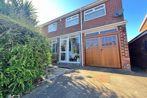 4 bedroom semi-detached house for sale, Moor Crescent, Gilesgate, Durham