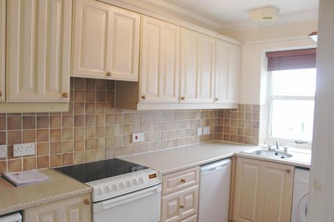 2 bedroom flat to rent, Golf View Court, Inverness, IV2