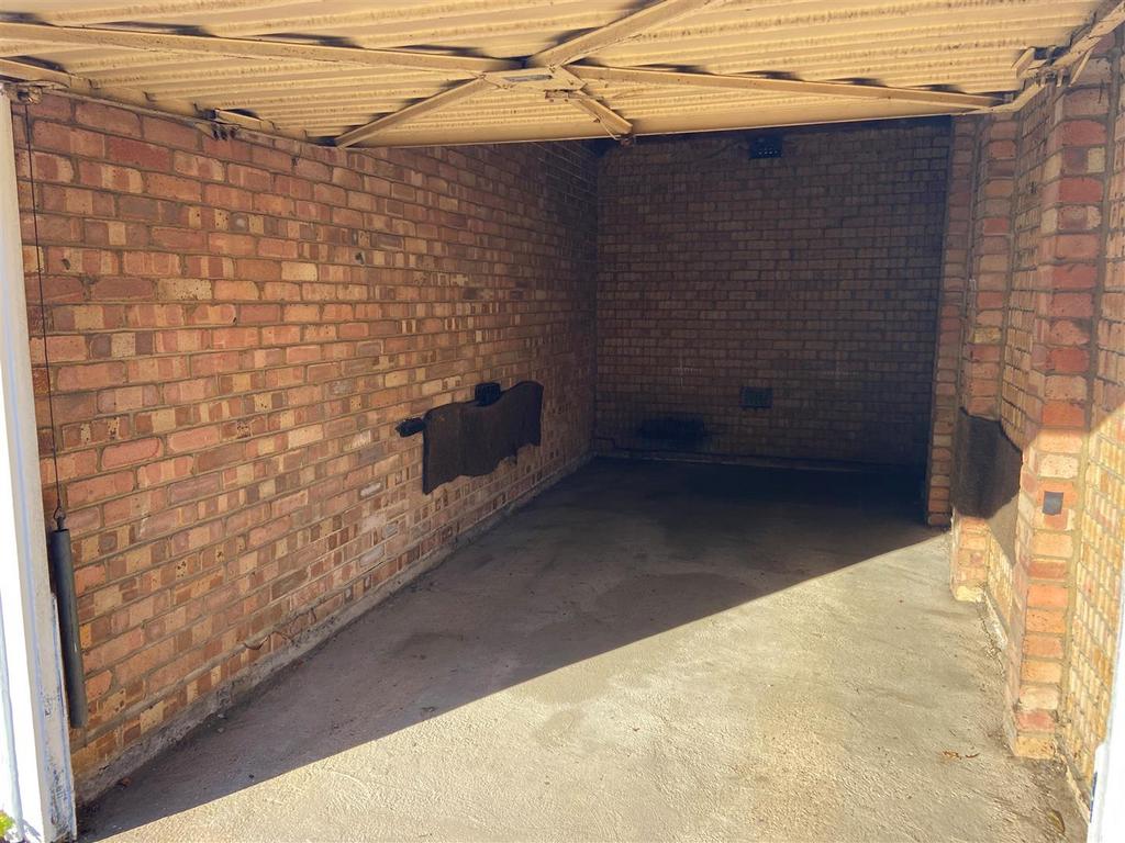 Garage Inside.jpg