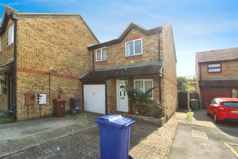 3 bedroom end of terrace house to rent, Oakley Close, Grays, Essex, RM20