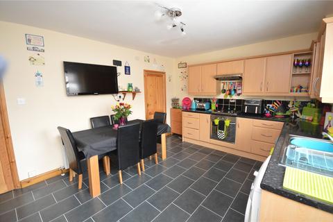 3 bedroom terraced house for sale, Grovehall Road, Leeds