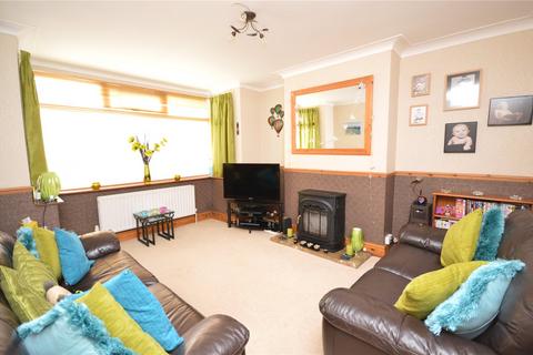 3 bedroom terraced house for sale, Grovehall Road, Leeds