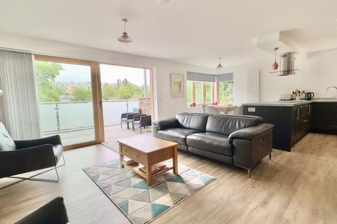 2, Woodside Polmorla Road, Wadebridge, PL27 7NE