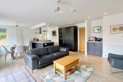 2, Woodside Polmorla Road, Wadebridge, PL27 7NE