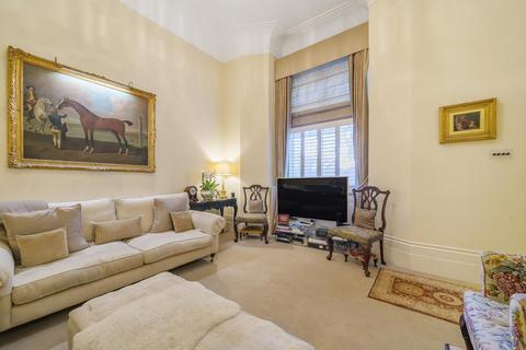 2 bedroom flat for sale, Nevern Square, Earls Court