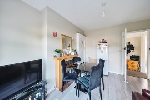 2 bedroom maisonette for sale, Windermere Road, Reading, RG2