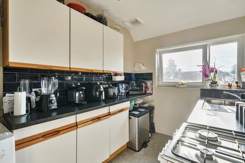 2 bedroom maisonette for sale, Windermere Road, Reading, RG2