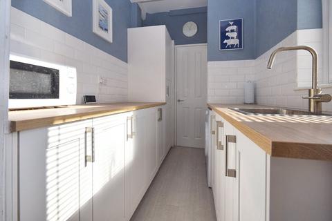 2 bedroom terraced house for sale, Ledger Lane, Wakefield, West Yorkshire