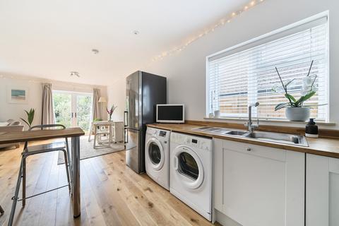 21 Gurnells Road, Seer Green, Beaconsfield, HP9 2XJ