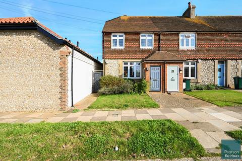 3 bedroom house to rent, The Droveway, Hove