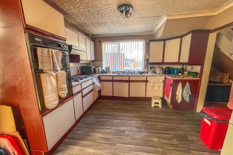 3 bedroom semi-detached house for sale, Bideford Gardens, Jarrow