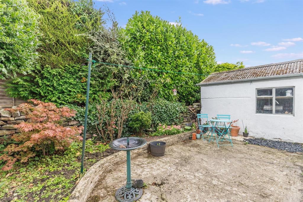 Rear Garden 2.jpg