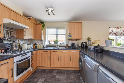 2 bedroom flat for sale, Lapwing Way, Four Marks, Alton, Hampshire