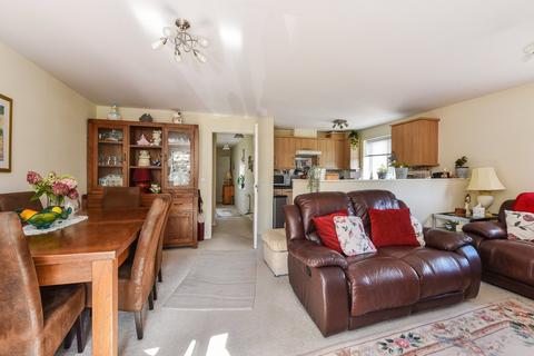 2 bedroom flat for sale, Lapwing Way, Four Marks, Alton, Hampshire