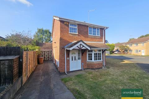 3 bedroom detached house to rent, Miller Hill, West Hunsbury, Northampton NN4