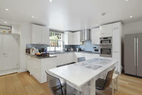 4 bedroom end of terrace house to rent, Belsize Road, London