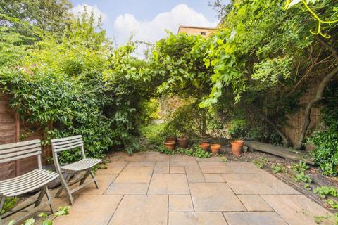 4 bedroom end of terrace house to rent, Belsize Road, Belsize Park, London, NW6