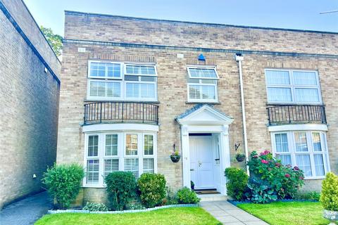 4 bedroom end of terrace house for sale, Chantry Close, Christchurch BH23