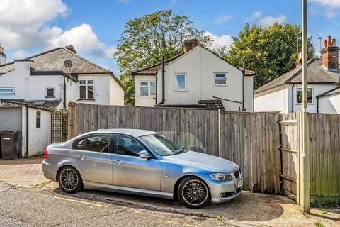 3 bedroom semi-detached house for sale, Highlands Road, Leatherhead, KT22