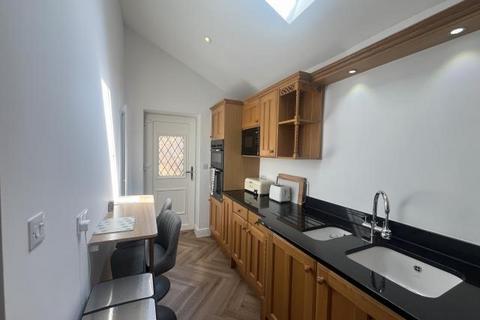 1 bedroom in a house share to rent, Banbury,  Oxfordshire,  OX16