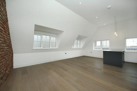 2 bedroom apartment to rent, Bank Chambers, Acton, W3