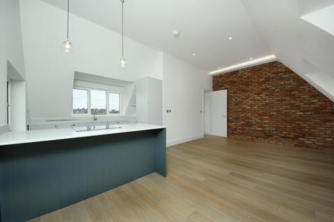 2 bedroom apartment to rent, Bank Chambers, Acton, W3