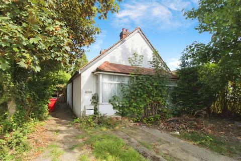 3 bedroom detached bungalow for sale, Dennis Way, Cippenham