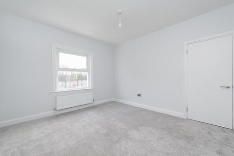 3 bedroom apartment to rent, Probyn Road, Tulse Hill, London, SW2