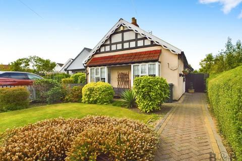 2 bedroom detached bungalow for sale, Acacia Road, Bristol BS16