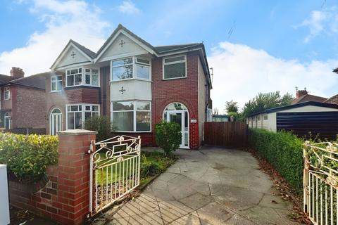 3 bedroom semi-detached house to rent, Walton Road, Sale, Greater Manchester, M33