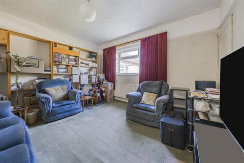 2 bedroom flat for sale, Hampton Road, Twickenham