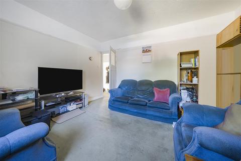 2 bedroom flat for sale, Hampton Road, Twickenham