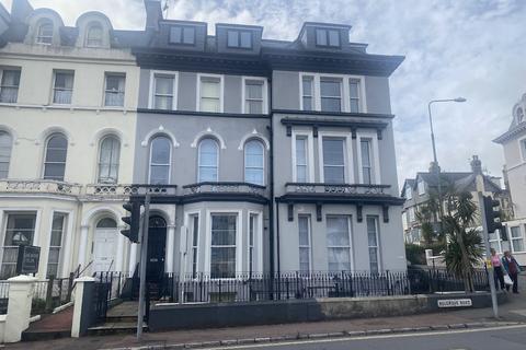 2 bedroom apartment to rent, Belgrave Road, Torquay TQ2