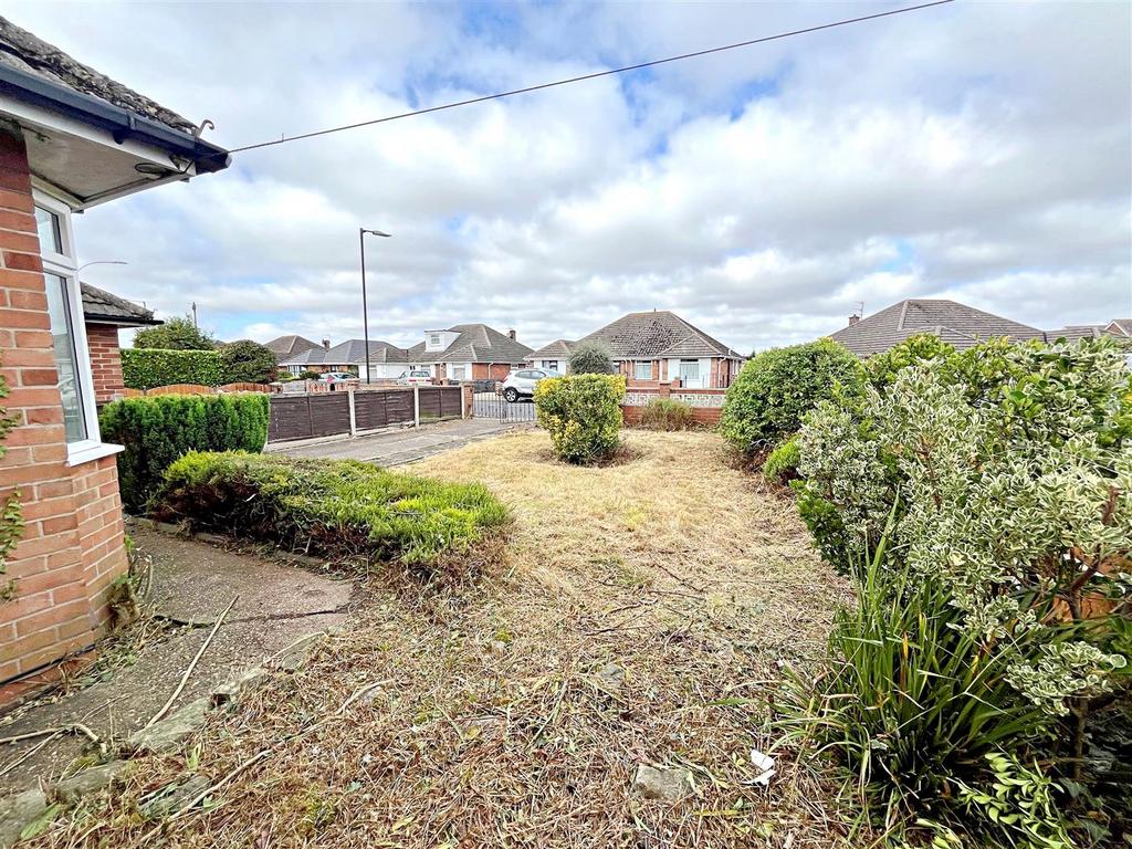 NEW FRONT GARDEN SEPT 24.jpg