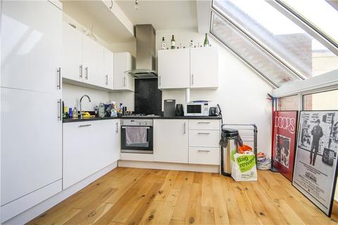 1 bedroom apartment for sale, Guildford Street, Surrey KT16