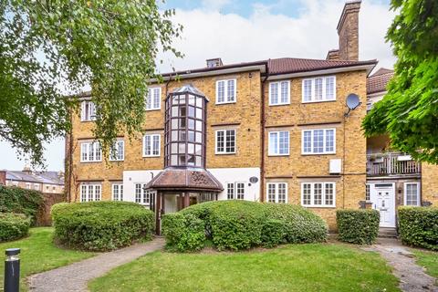 3 bedroom flat to rent, Frogmore, Wandsworth, London, SW18