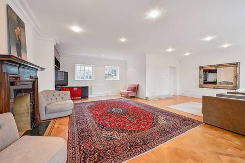 9 bedroom detached house to rent, Dartmouth Place, Grove Park, London, W4