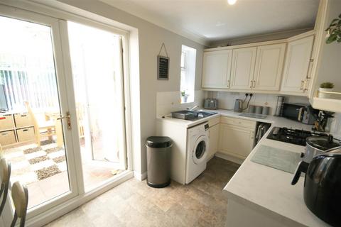 2 bedroom semi-detached house to rent, Adelaide Close, Waddington