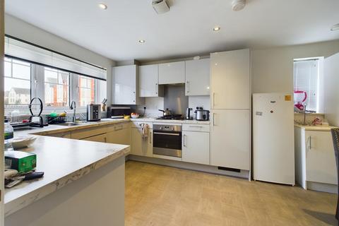undefined, Cornwell avenue, crawley RH10