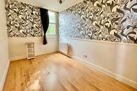 2 bedroom flat for sale, Southampton Street, FARNBOROUGH GU14