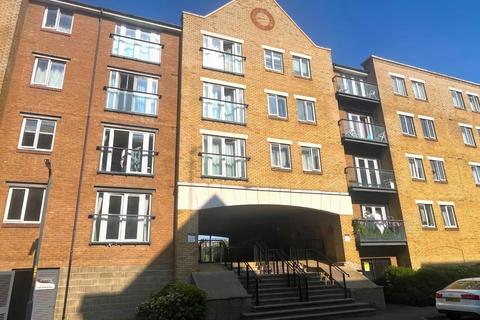 2 bedroom flat to rent, Phoenix Court, Black Eagle Drive, Northfleet