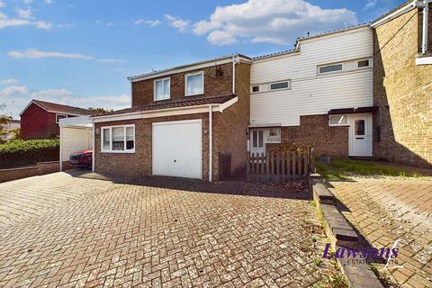 3 bedroom terraced house for sale, Harriet Martineau Close, Thetford, IP24