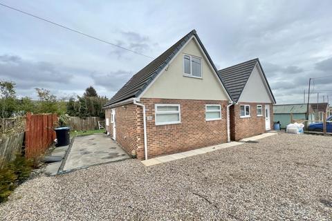 2 bedroom detached bungalow to rent, Myrtle Grove, Roddymoor