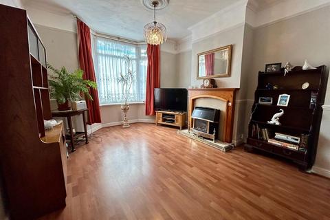 3 bedroom house for sale, Sinclair Road, London