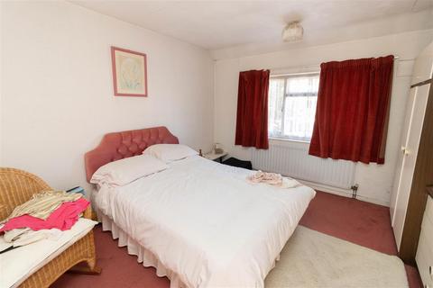 3 bedroom end of terrace house for sale, Chesters Avenue, Newcastle Upon Tyne