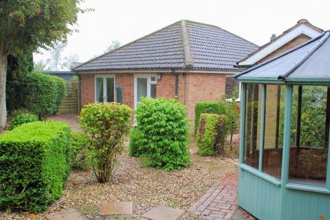 3 bedroom detached bungalow to rent, Newbolt Close, Caistor, LN7