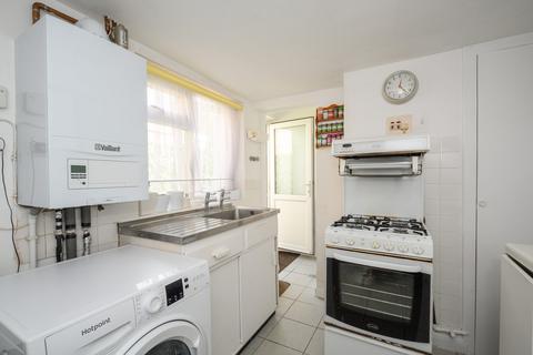 3 bedroom terraced house for sale, Mayo Road, Walton-on-Thames, KT12