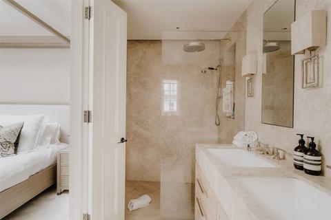 23 Cadogan Lane, London, SW1X 9DP