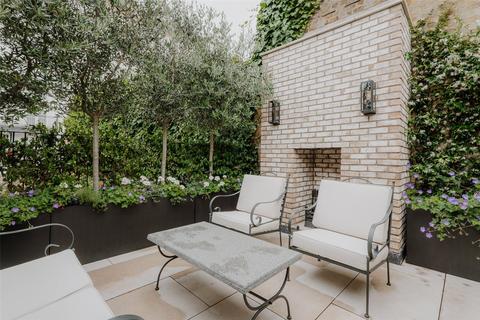 23 Cadogan Lane, London, SW1X 9DP