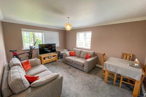 2 bedroom maisonette to rent, Windsor Drive, Wallingford OX10